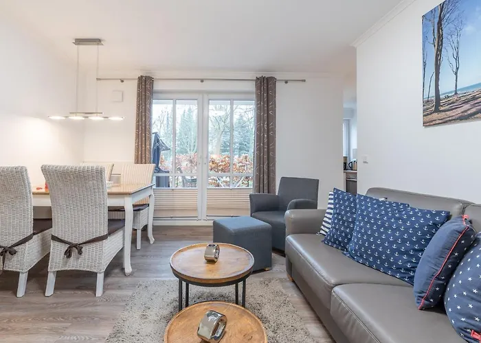 Haus Pamir - *
